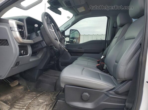 1FT7W2BA9SED90021 2025 FORD F250 Белый Вид салона спереди