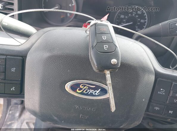 1FT7W2BT0REC72807 2024 FORD F-250 Белый Вид панели приборов