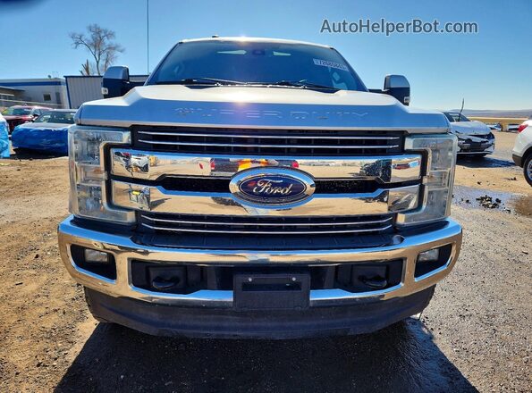 1FT7W2BT3HEC44773 2017 FORD F250 Gray Widok z przodu