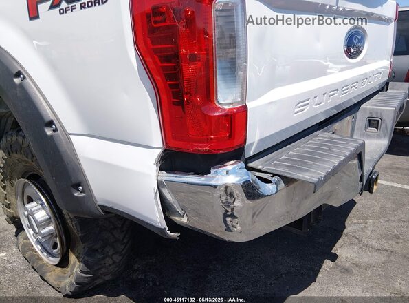 1FT7W2BT6HED77172 2017 FORD F-250 Белый Вид спереди