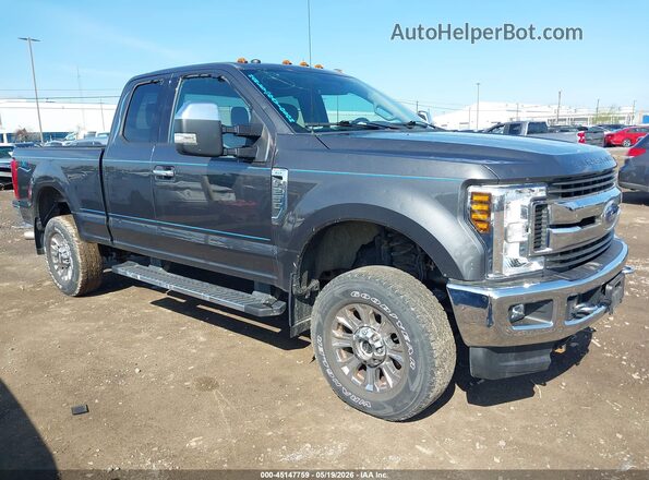 1FT7X2B62JEC37701 2018 FORD F-250 Gray Delantero derecho