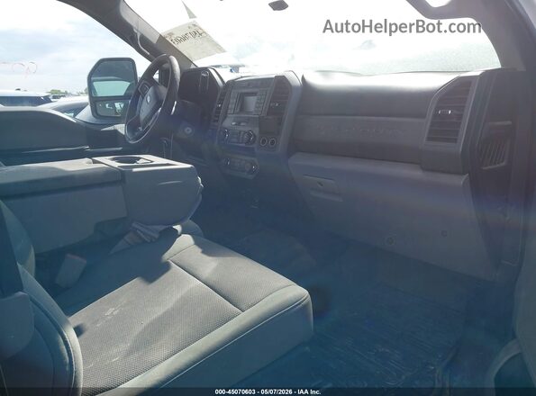 1FT7X2B62JEC63358 2018 FORD F-250 Белый Вид салона спереди