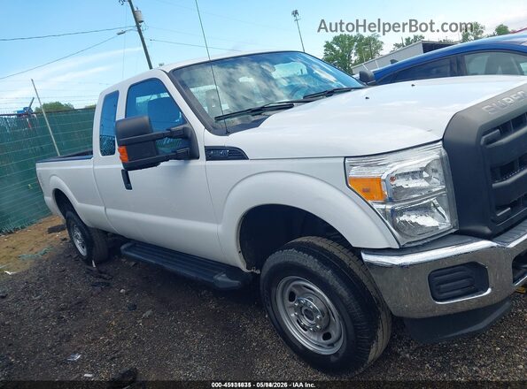 1FT7X2B63GEC33469 2016 FORD F-250 Белый Вид задней части салона