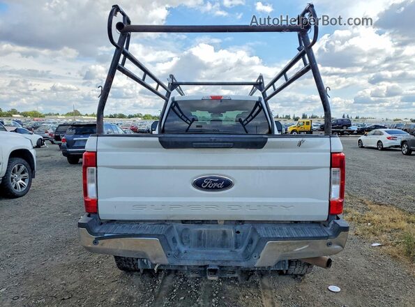 1FT7X2B65HEC15539 2017 FORD F250 Белый Вид сзади