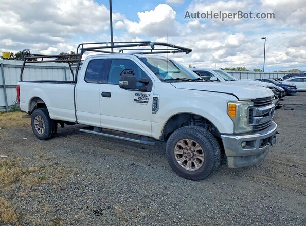 1FT7X2B65HEC15539 2017 FORD F250 Белый Передняя правая четверть