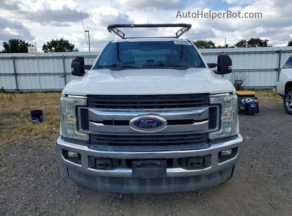 1FT7X2B65HEC15539 2017 FORD F250 Белый Вид спереди