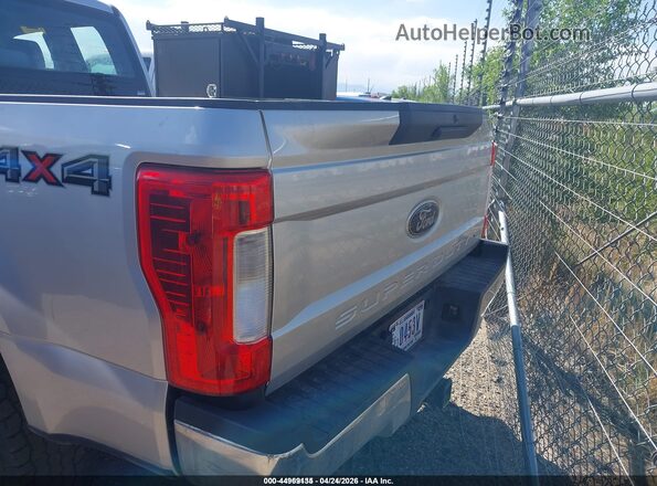1FT7X2B67JEC22160 2018 FORD F-250 Silver 