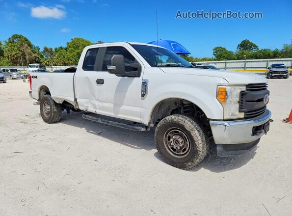 1FT7X2B68HED29972 2017 FORD F250 White Przód prawy