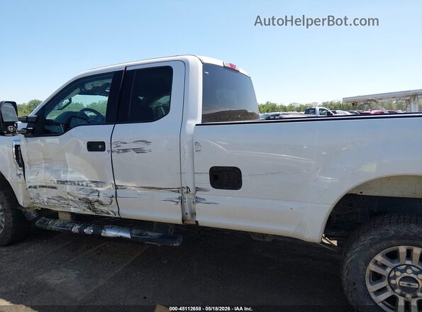 1FT7X2BT3HED94055 2017 FORD F-250 Белый Панорамный вид салона 360°