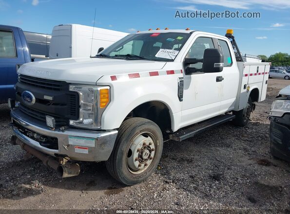 1FT7X3B61HEE05019 2017 FORD F350 Белый Передняя левая четверть