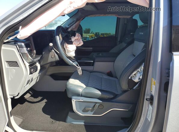 1FT8W2BM5REE36629 2024 FORD F250 Серебряный Вид салона спереди