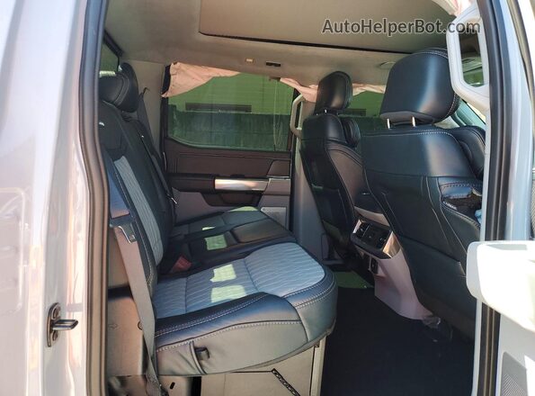 1FT8W2BM5REE36629 2024 FORD F250 Серебряный Вид задних сидений