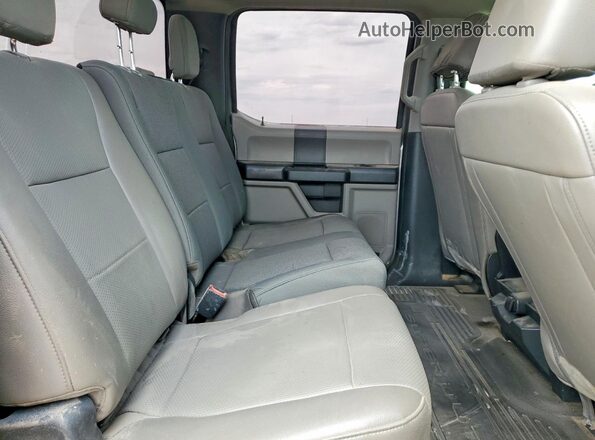 1FT8W2BT6NEF34196 2022 FORD F250 Silver Rear seats view