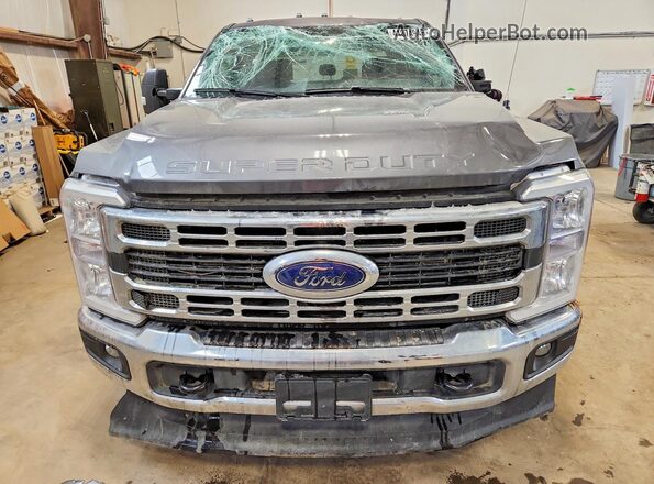1FT8W3BTXSEC13232 2025 FORD F350 Серый Вид спереди