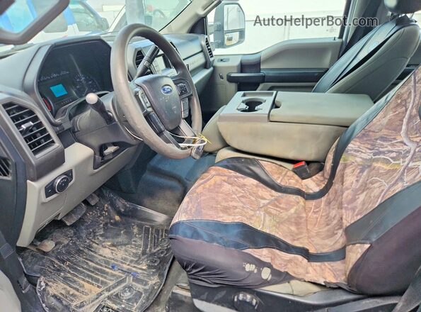 1FT8W3DT3LEE68304 2020 FORD F350 White Widok wnętrza z przodu