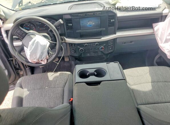1FT8X2BN4PED41563 2023 FORD F250 Gray Vista del salpicadero