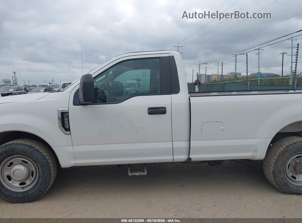1FTBF2A69HEC65665 2017 FORD F-250 White Widok wnętrza 360 stopni
