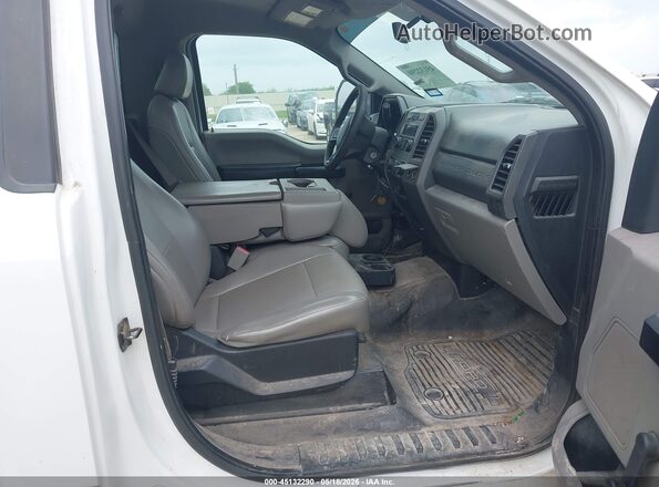 1FTBF2A69HEC65665 2017 FORD F-250 White Widok wnętrza z przodu