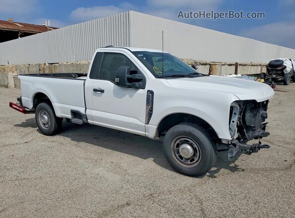 1FTBF2AAXRED09677 2024 FORD F250 Белый Передняя правая четверть