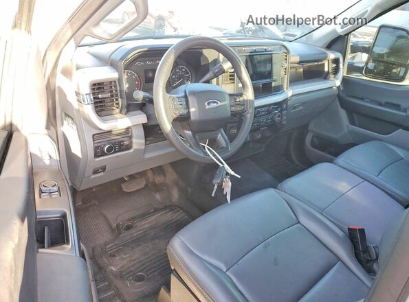 1FTBF2AAXRED09677 2024 FORD F250 Белый Вид панели приборов