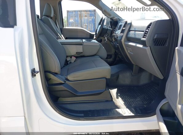 1FTBF2B66KED02483 2019 FORD F-250 Белый Вид салона спереди