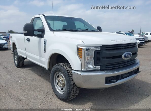 1FTBF2B69JEC69932 2018 FORD F-250 Белый Передняя правая четверть