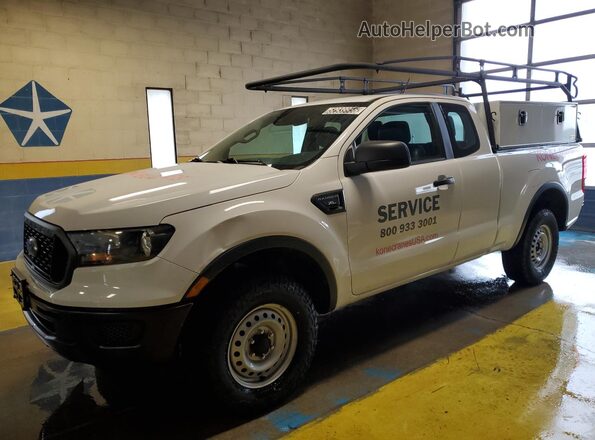 1FTER1EH6LLA34320 2020 FORD RANGER White Widok wnętrza 360 stopni