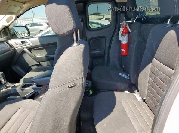 1FTER1FH8KLB16949 2019 FORD RANGER White Rear seats view