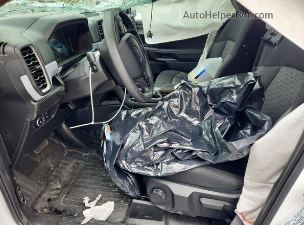 1FTER4BH8SLE76889 2025 FORD RANGER White Widok wnętrza z przodu