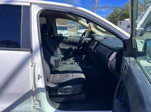 1FTER4FH0LLA64946 2020 FORD RANGER White Widok z przodu