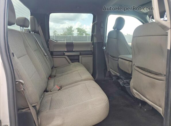 1FTEW1CB8JKD00592 2018 FORD F150 Silver Rear seats view
