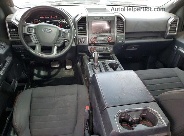 1FTEW1E51JFE25661 2018 FORD F150 Красный Вид панели приборов