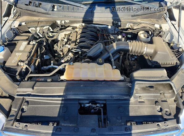 1FTEW1E52JFC28028 2018 FORD F150 Two Tone Vista interior trasera
