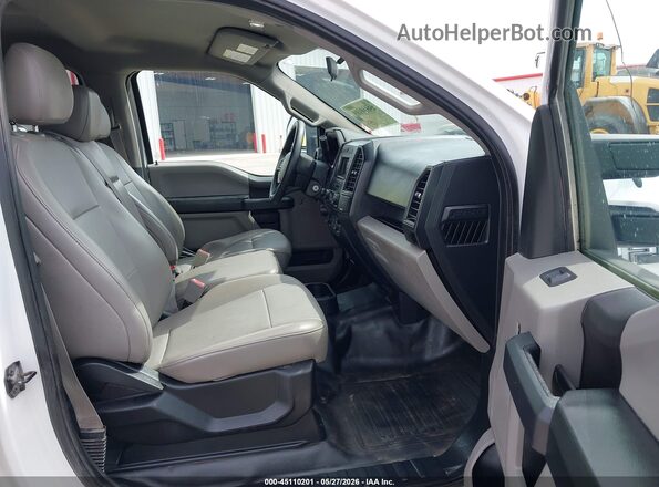 1FTEW1E53JFD05103 2018 FORD F150 White Widok wnętrza z przodu