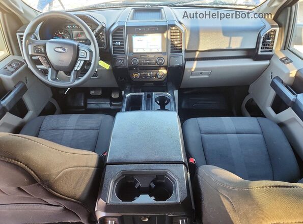 1FTEW1EF8HKC82444 2017 FORD F150 Синий Вид панели приборов