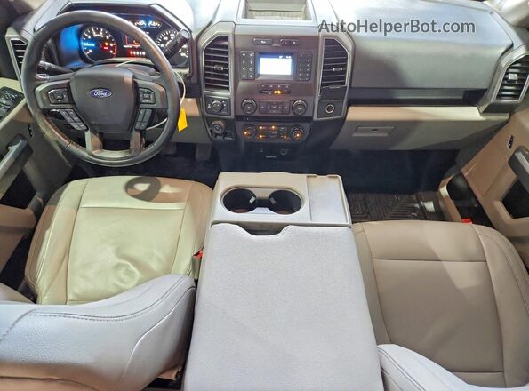 1FTEW1EG6JKD01555 2018 FORD F150 Черный Вид панели приборов