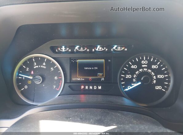 1FTEW1EP1JKC94403 2018 FORD F150 Белый Вид задних сидений