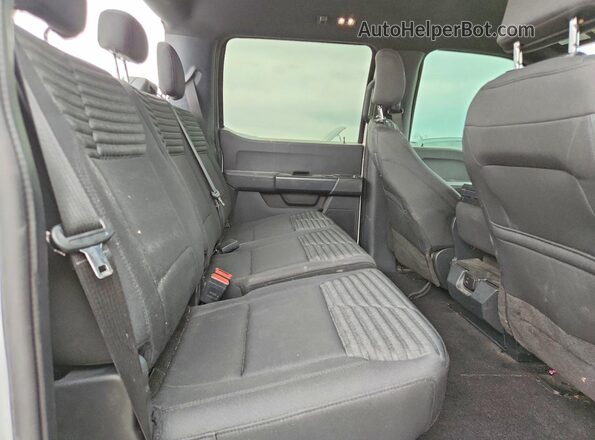 1FTEW1EP1NFB98009 2022 FORD F150 White Vista de los asientos traseros