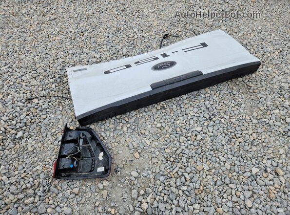 1FTEW1EP1NFB98009 2022 FORD F150 White Vista del compartimento del motor