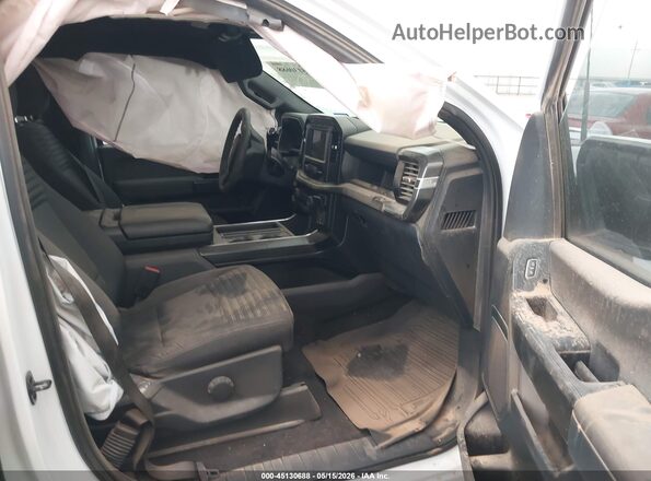1FTEW1EP4PKE42262 2023 FORD F150 White Widok wnętrza z przodu