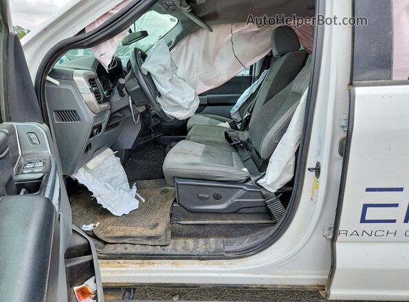 1FTEW1EP6PKD83294 2023 FORD F150 Белый Вид салона спереди