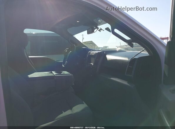 1FTEW1EP7LKF20706 2020 FORD F150 Белый Вид салона спереди