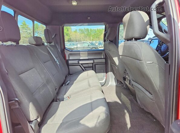 1FTEW1EPXJFD89549 2018 FORD F150 Red Widok tylnych siedzeń