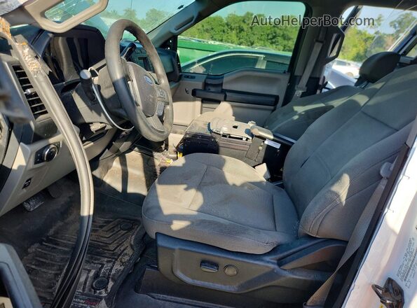 1FTEW1P45LKF04944 2020 FORD F150 Белый Вид салона спереди