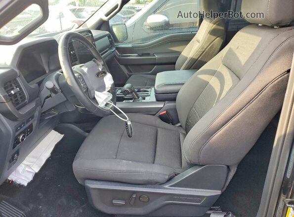 1FTEW3KP2RKE80690 2024 FORD F150 Black Вид салону спереду