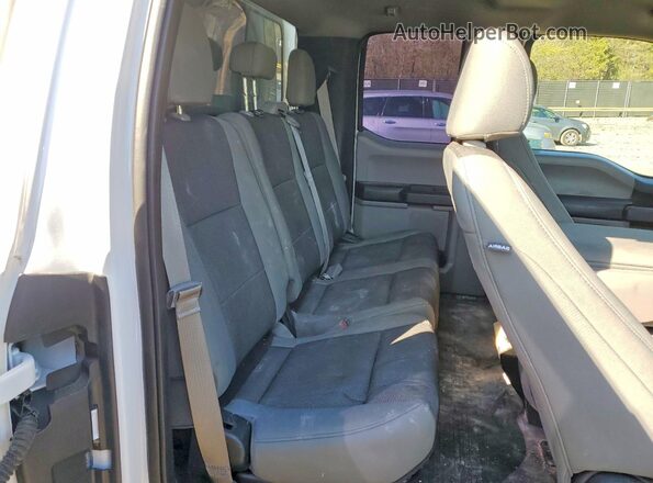 1FTEX1C56JFC23527 2018 FORD F150 White Widok tylnych siedzeń