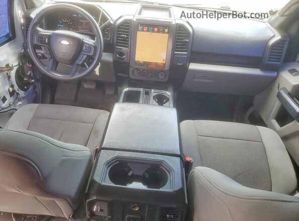 1FTEX1C89HFA20958 2017 FORD F150 Белый Вид панели приборов