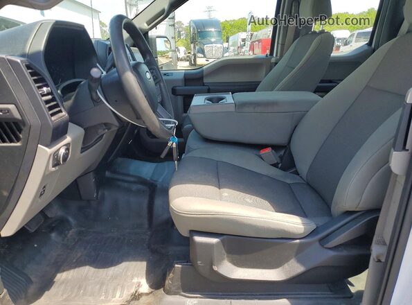 1FTEX1CB1JKD28232 2018 FORD F150 White Widok wnętrza z przodu
