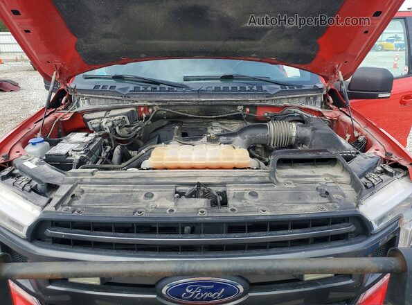 1FTEX1EP9JFE68613 2018 FORD F150 Красный Вид задней части салона