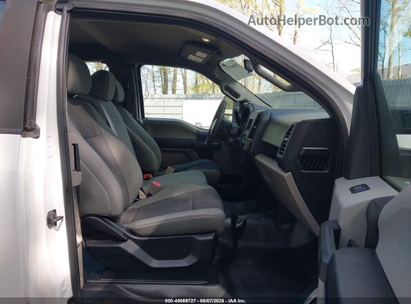 1FTEX1EPXJFA54272 2018 FORD F150 White Սալոնի դիմացի տեսք
